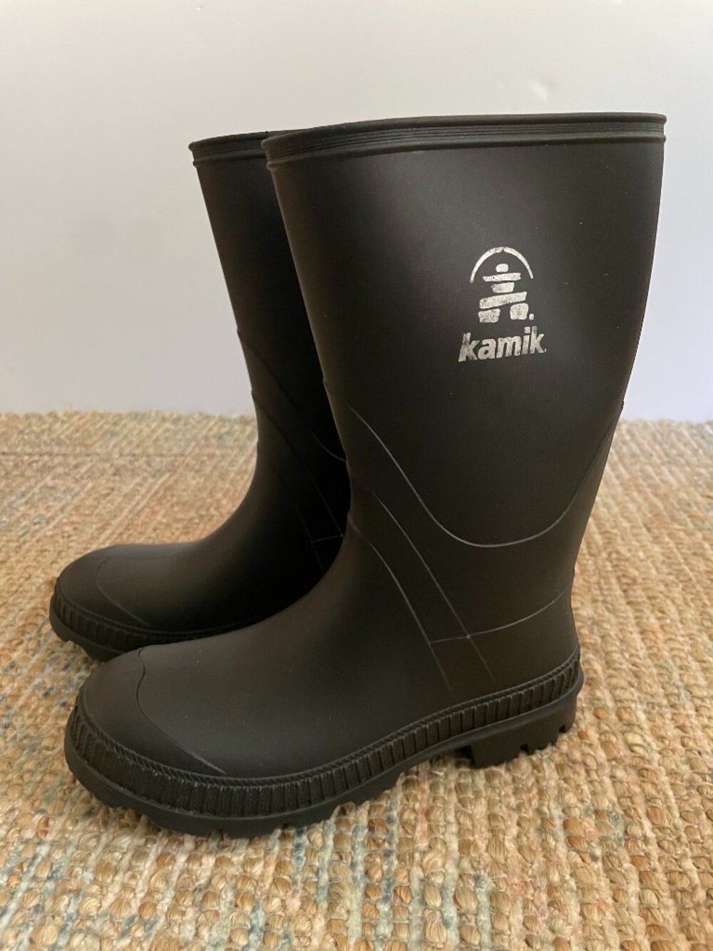 Kamik Kids Stomp Waterproof Rain Boots Black Youth Size 3 NWOB Canada